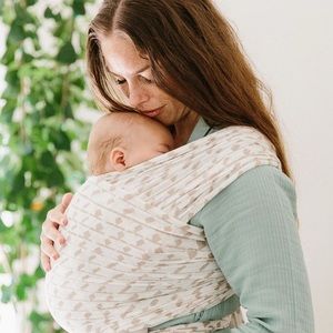 Solly Baby x Jenny Pennywood wrap in Rain